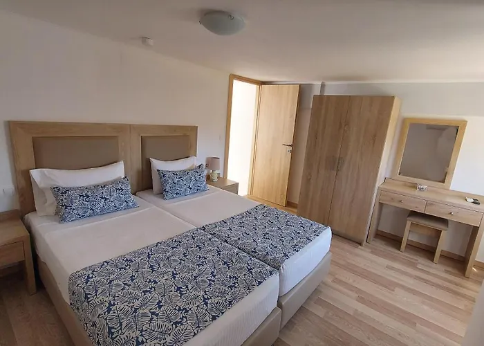 Argiri Apartments & Suites